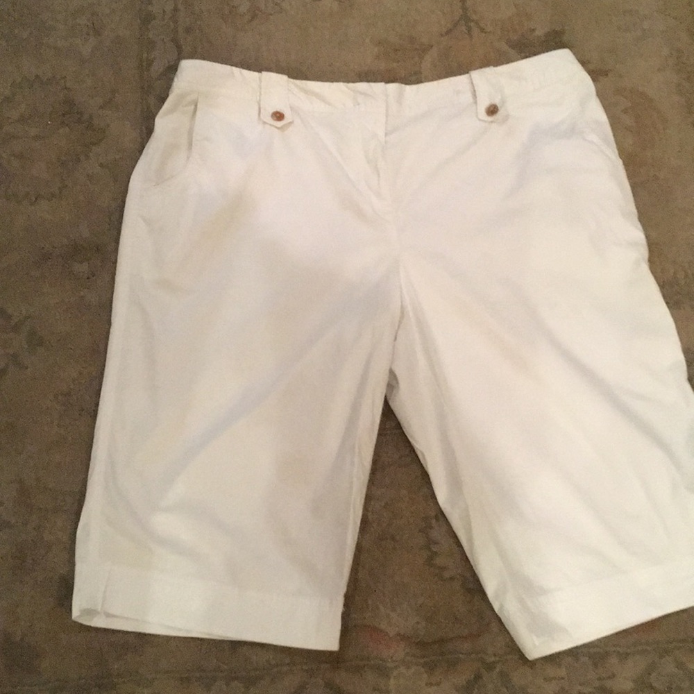 Women’s shorts, George, Size 16W, 15 inch inseam
